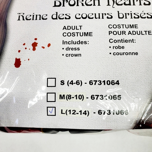 Queen of Broken Hearts Halloween Costume - Picture 5 of 6